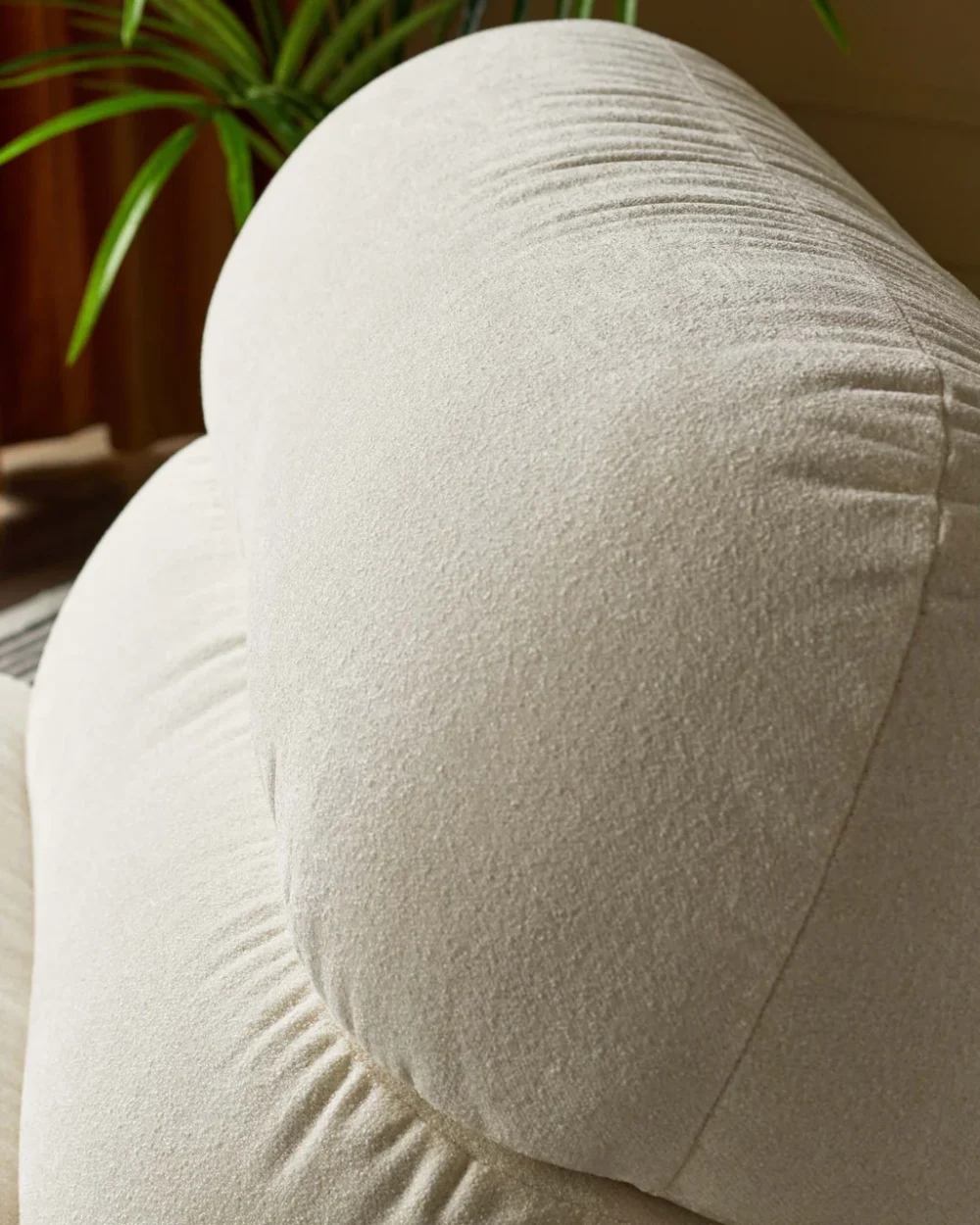 Ghế Elijah Ivory Boucle Accent - Ảnh 2