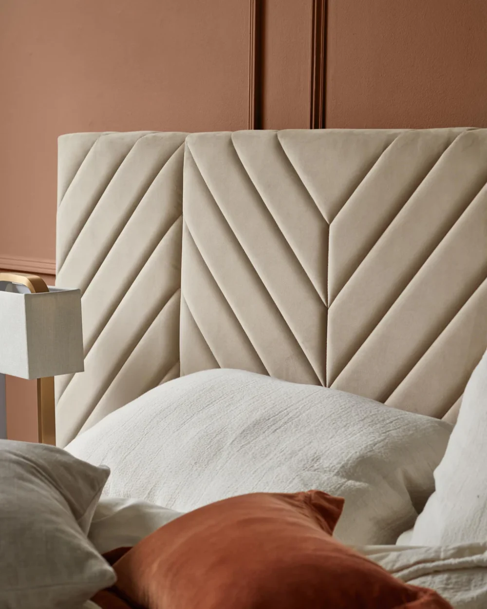 Giường Ottoman cỡ lớn Octavia Luxe Champagne Velvet - Ảnh 2