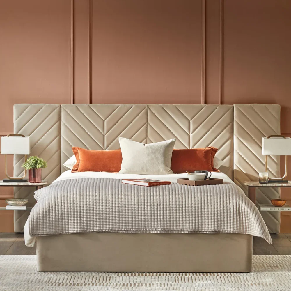 Giường Ottoman cỡ lớn Octavia Luxe Champagne Velvet
