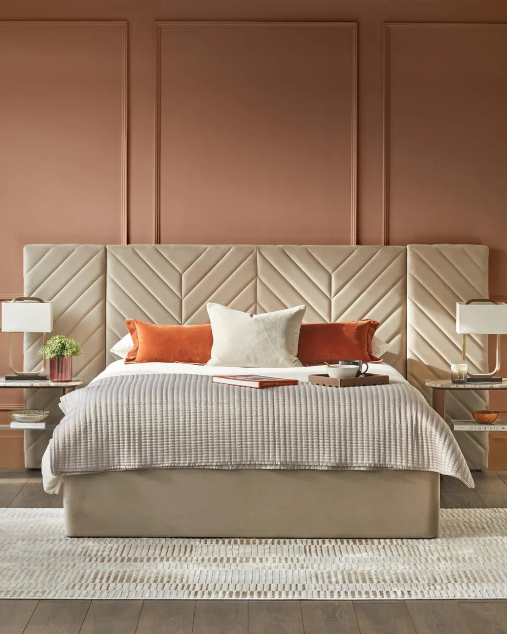 Giường Ottoman cỡ lớn Octavia Luxe Champagne Velvet