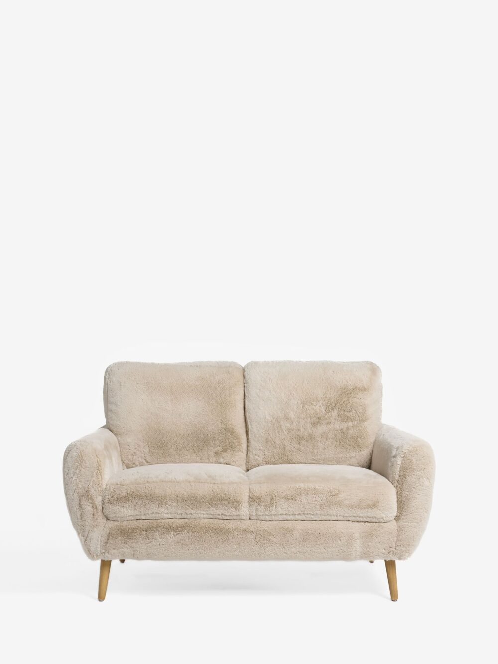 Sofa 2 chỗ Wilson Oslo Faux Fur Light Natural, thiết kế nhỏ gọn hiện đại, chất liệu polyester cao cấp.