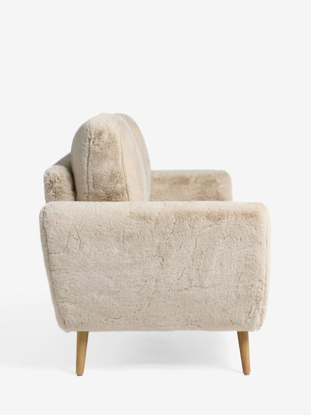 Sofa 2 chỗ Wilson Oslo Faux Fur Light Natural, thiết kế nhỏ gọn hiện đại, chất liệu polyester cao cấp.