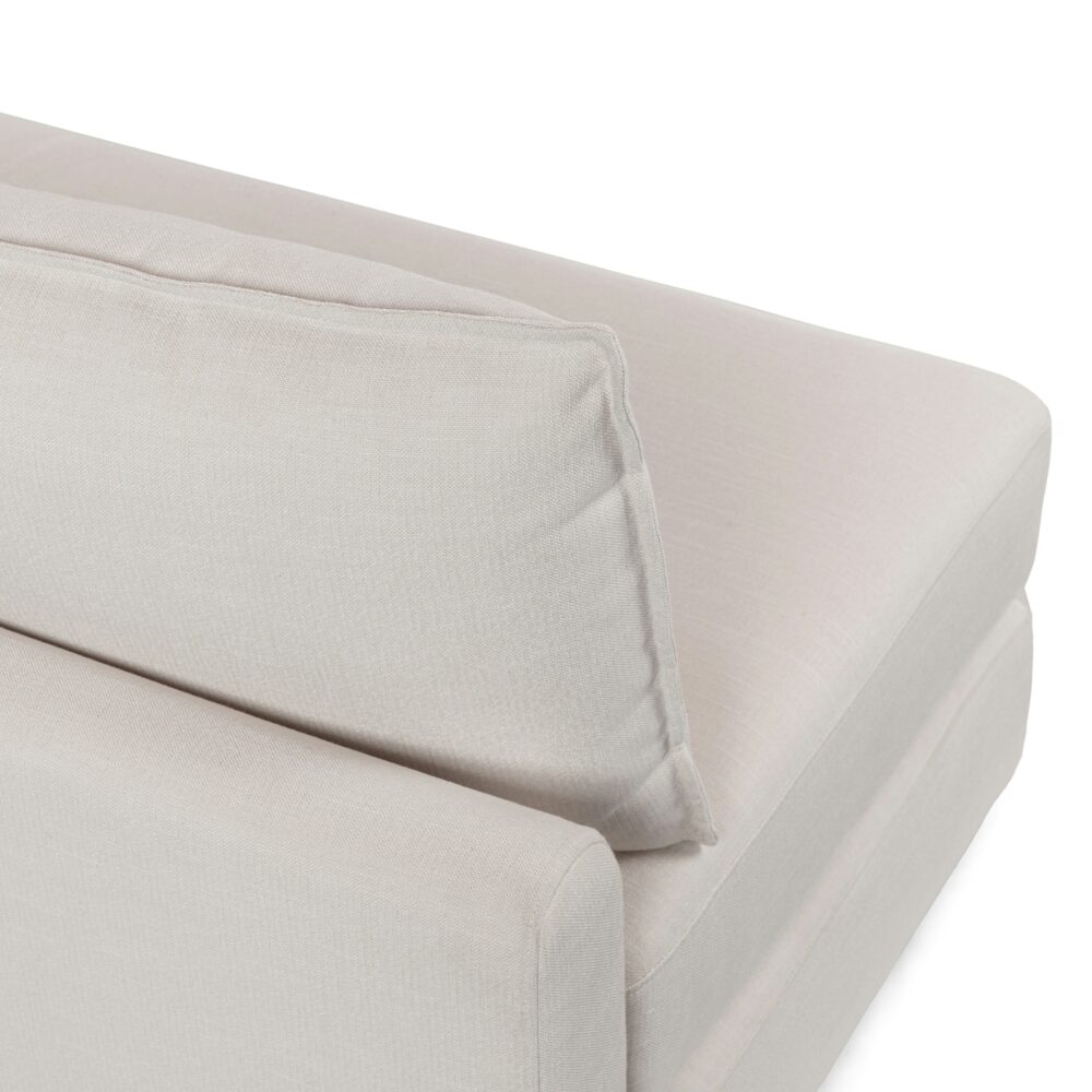 Sofa giường phong cách ven biển màu trắng cổ điển, khung gỗ chắc chắn, dễ dàng mở thành giường ngủ.
