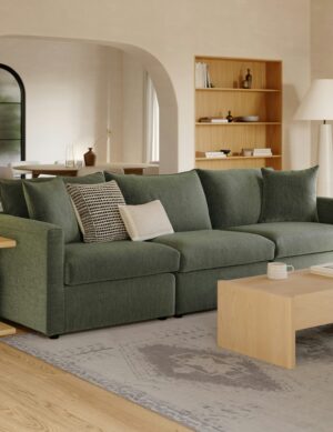Ghế sofa mô-đun Lenae màu xanh cây thông trong phòng khách hiện đại, phong cách Mid-Century